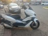 4250 km piagio motorlu 250 CC scooter