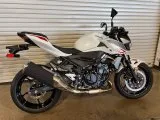 SAHİBİNDEN ORJİNAL HATASIZ KAWASAKİ Z400 SIFIR