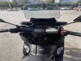 Yamaha Xmax tech 250 TKS değerlendirilir.