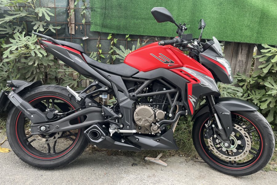 VOGE 300 R