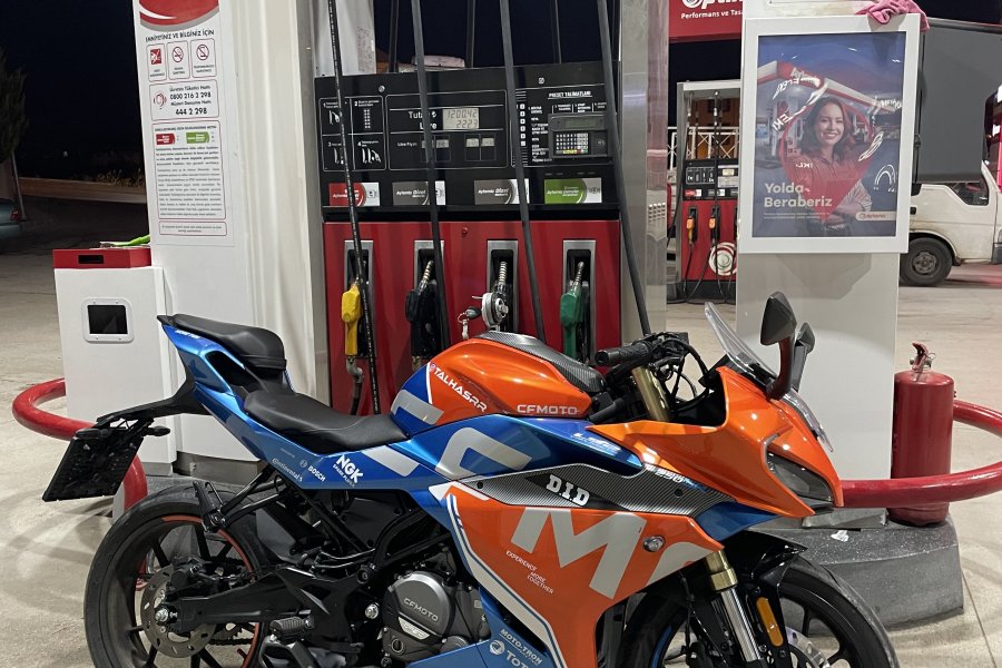 DÜŞÜK KM KAZASIZ KRONİKSİZ 24MODEL ACİLİYETTEN BU FİYAT