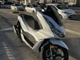 SAHİBİNDEN TERTEMİZ SIFIR AYARINDA SERVİS BAKIMLI PCX 125