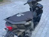 Yamaha RayZR
