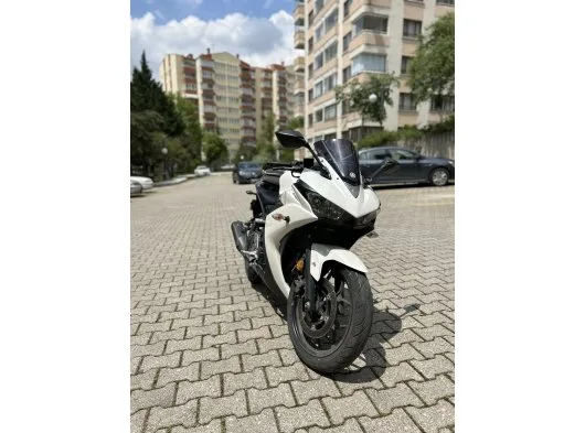Yamaha YZF R25