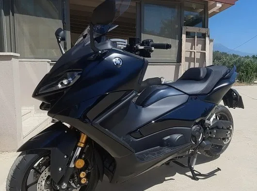 Yamaha Tmax 560