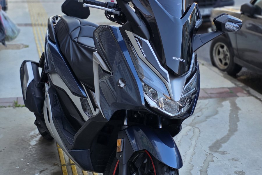 Honda Forza 250