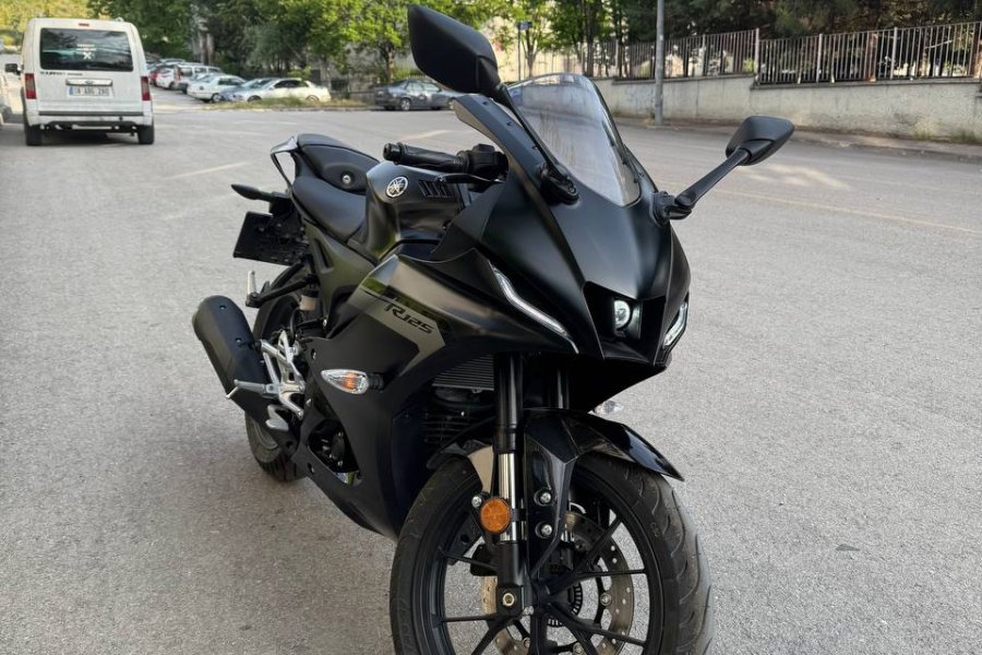 ACİL SATILIK!!! 1515 KM HASARSIZ TERTEMİZ R125