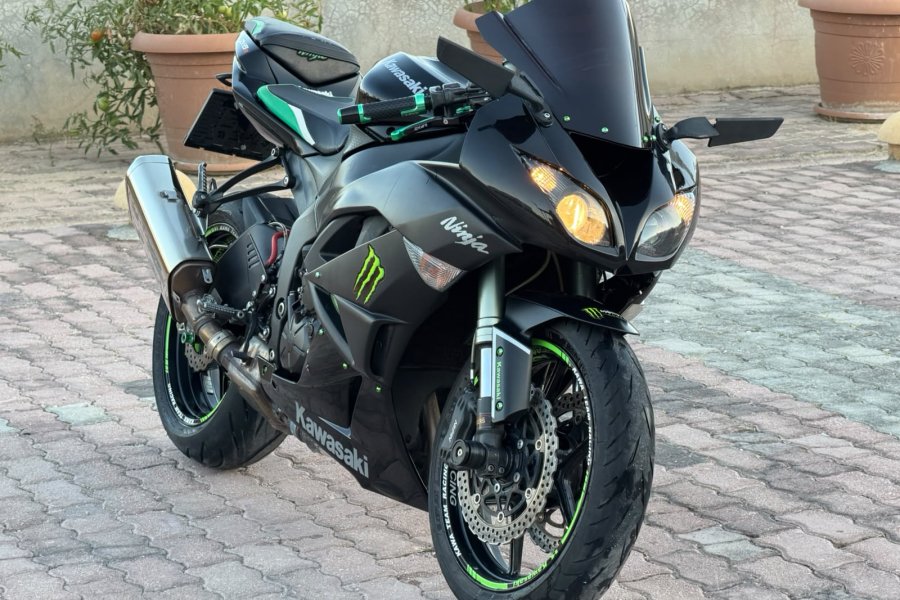 ACİL DÜŞÜK KM KAWASAKİ ZX6R